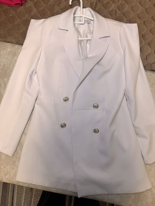 Белое платье пиджак