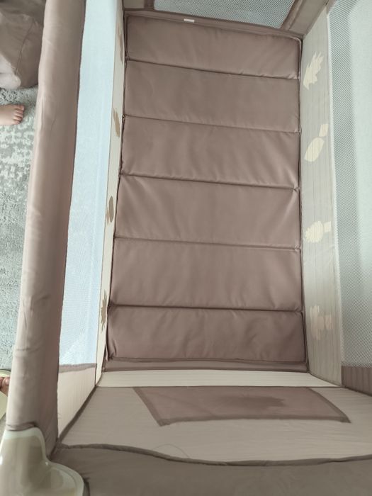 Продается манеж babyton