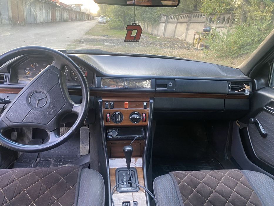 Mercedes Benz 124