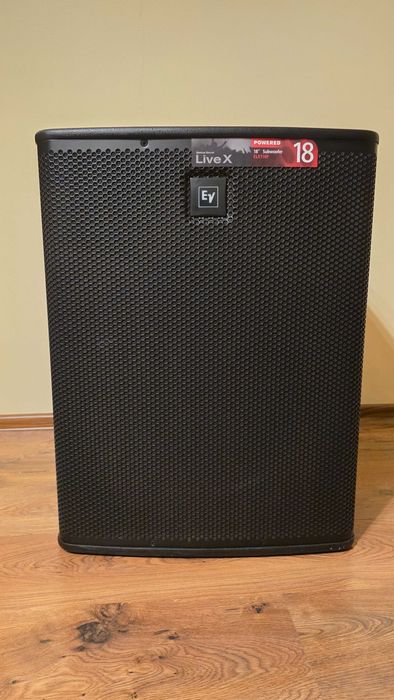 BOXE Electro Voice ELX 112P, ELX 115P și ELX 118P - Boxe active