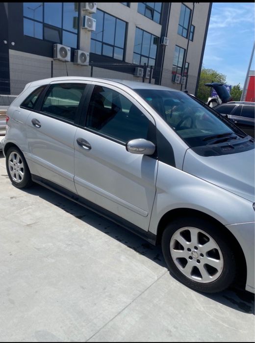 Mercedes Benz B200