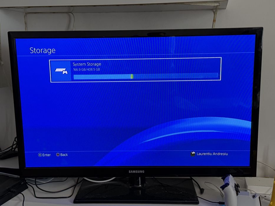 Vand PS4 Slim 500 GB
