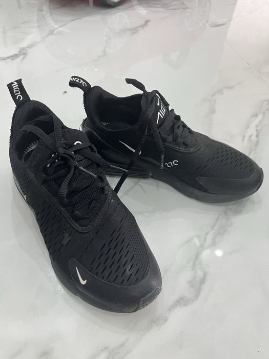 кроссовкий женский