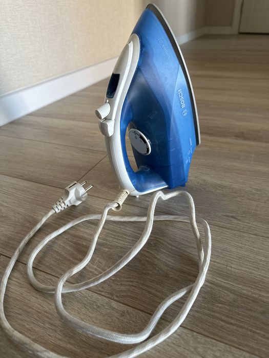 Срочно, продам утюк в рабочем состояний !