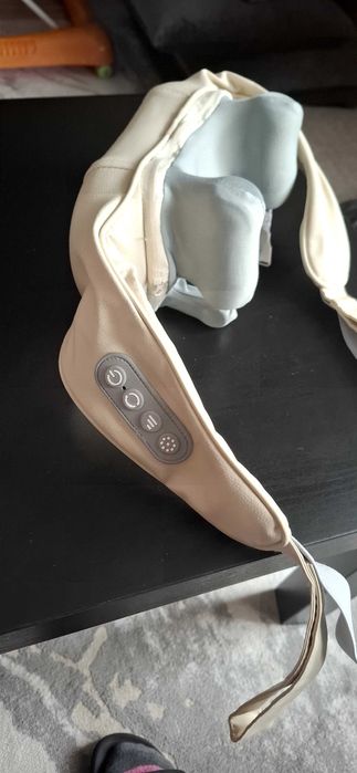 Масажор за врата и рамене - Чисто нов