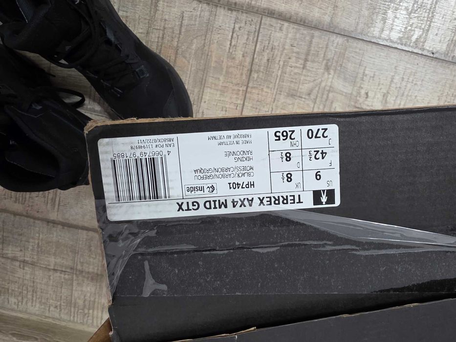 Ghete pentru drumeții Adidas Terrex