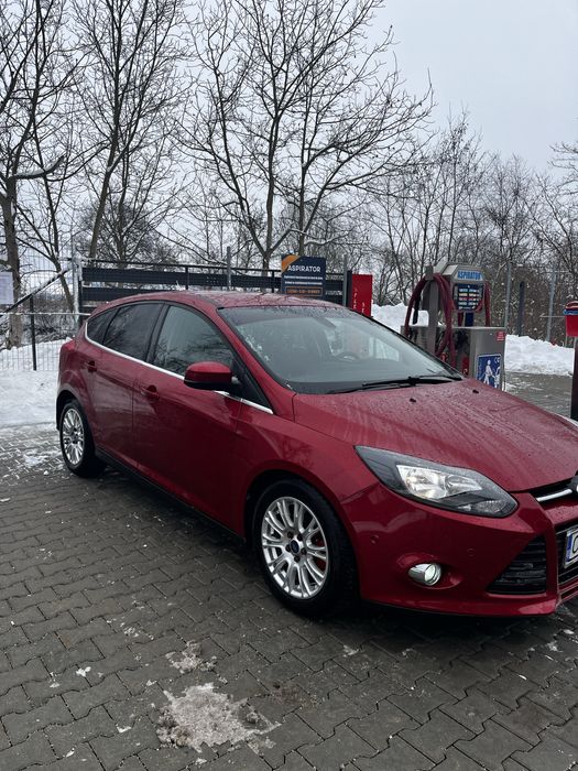 Ford Focus mk 3 Titanium + inca un set de jante pe 17”