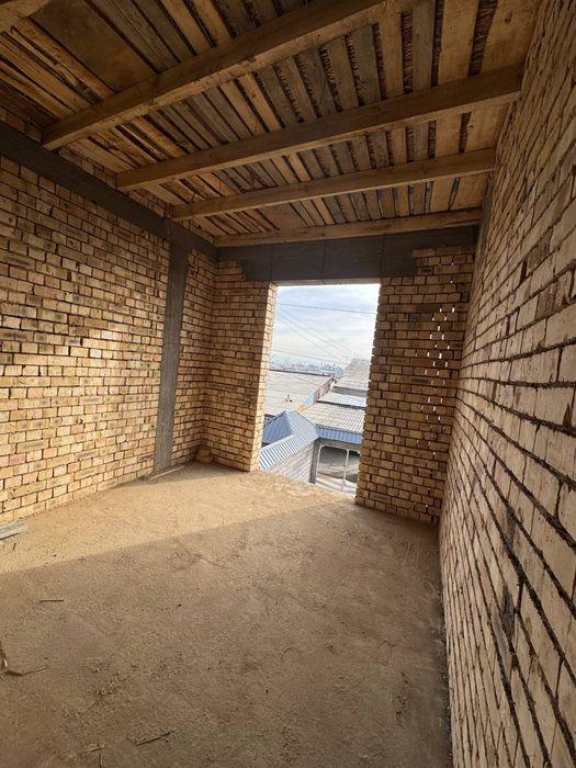 Каробка холатида