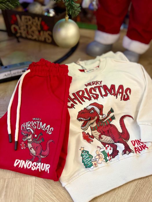 Нов Коледен комплект