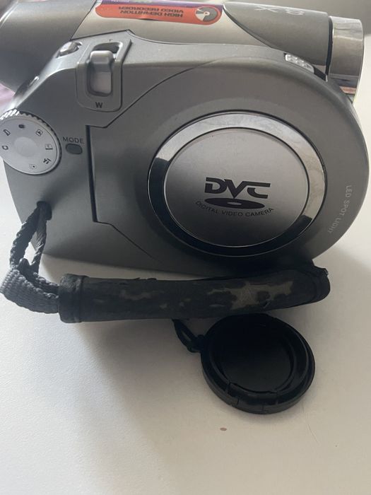продам камеру  8X DIGITAL ZOOM