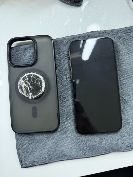 Vand iPhone 15 Pro 256 GB impecabil 2500lei . Fara schimburi !!!