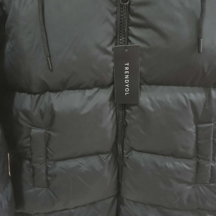 Geaca de iarna femei, marime M/38, negru, noua