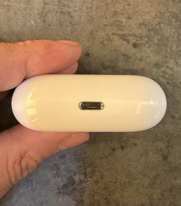 Apple Airpods Pro 1-во поколение С ПРОБЛЕМ