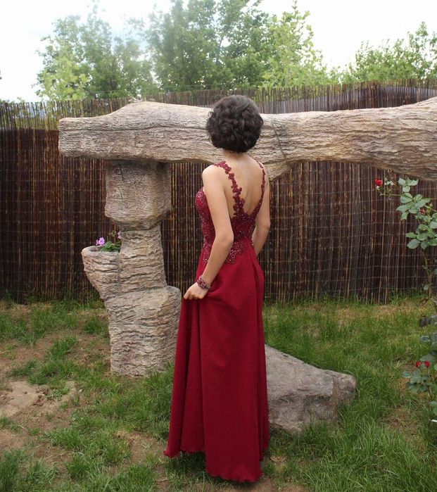 Официална рокля Бордо