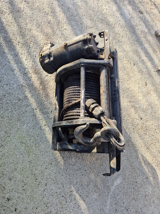 Troliu fontă (Capestan) nou