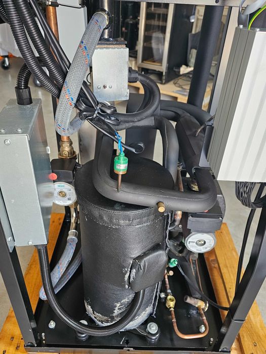 Термопомпа вода-вода IVT Green - 12.2 KW