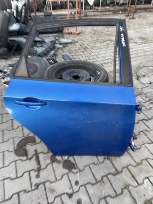 Subaru Impreza 2008-2012-задна дясна врата