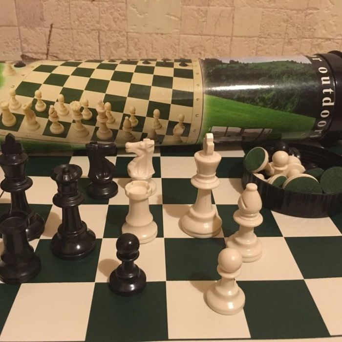 Шахматы в тубусе