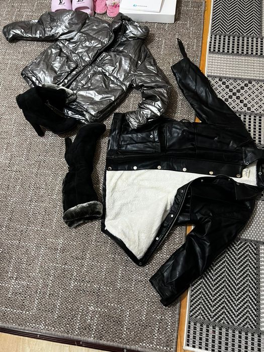 Продам 2 куртки и сапоги