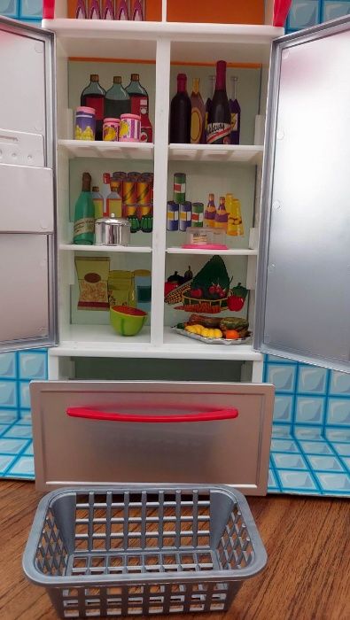 Продам кухню для кукол Барби