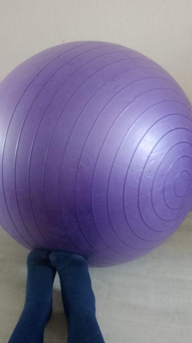 Продаю фитбол 65 см