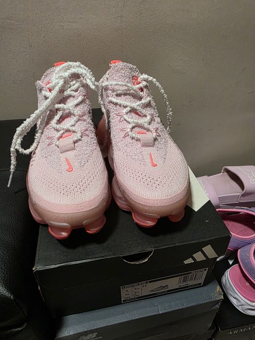 Маратонки Nike 36