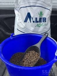 Стартовые комбикорма для рыб. Собачья радость корм. Корм для осетровых. Аллер аква корм. Аллер аква классик.