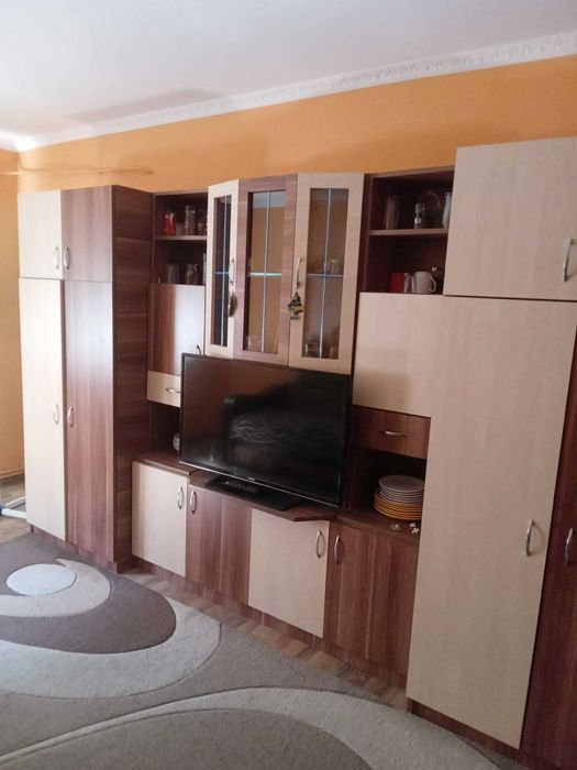 Mobila si canapea de vanzare