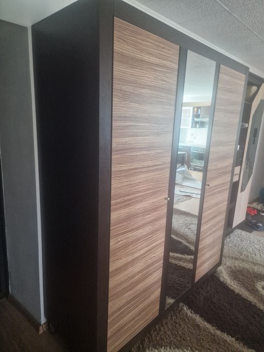 Продам прихожку и шкаф