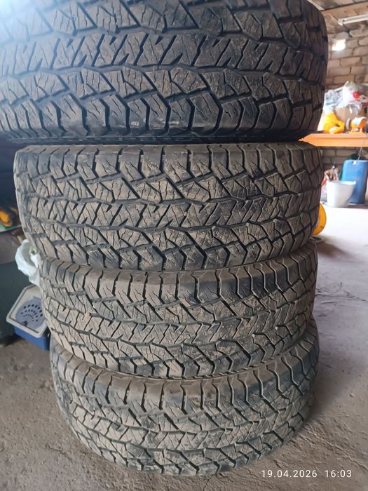Продам бу резину 265/70/17
