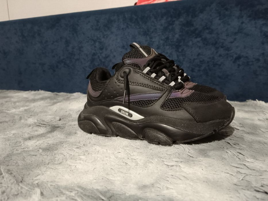 Продам шузы диор б22