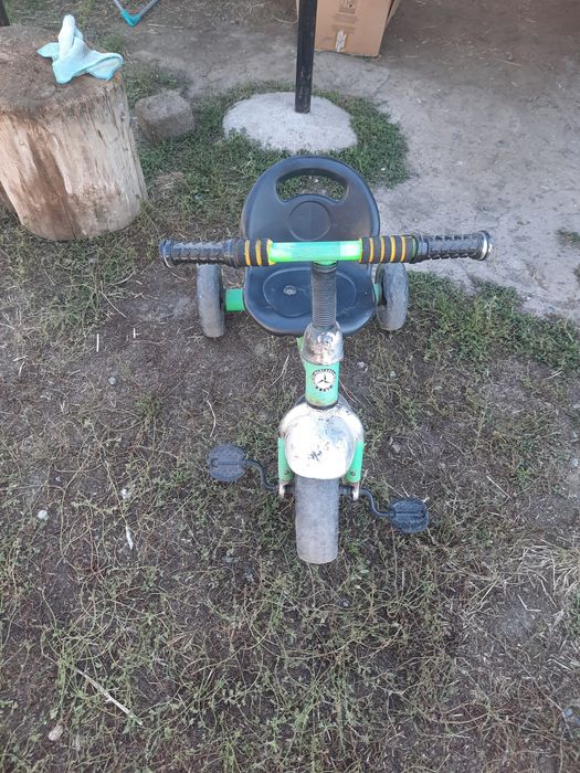 Детский велосипед в хорошем состояний