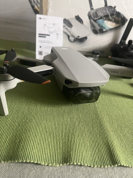 Drona DJI Mini SE