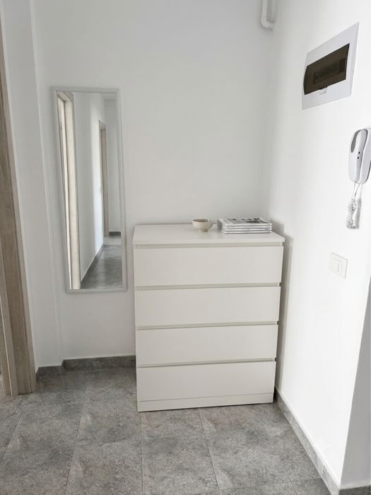 Se inchiriaza garsoniera spatioasa + loc parcare
