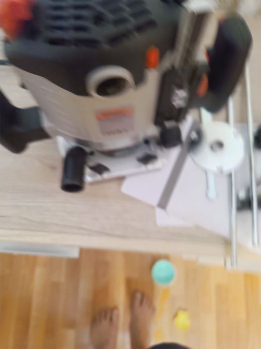 Фрезер вертикальный CROWN CT11002