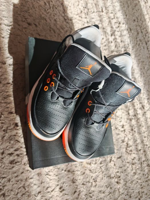 Jordan Max Aura 5