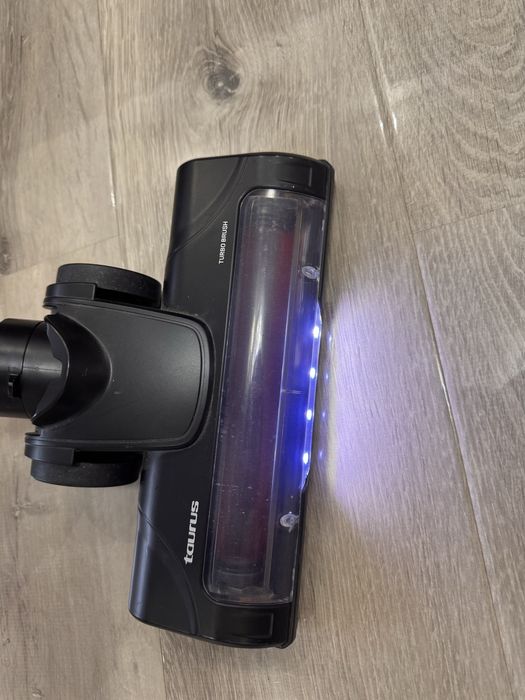 Вертикална безкабелна прахосмукачка Taurus