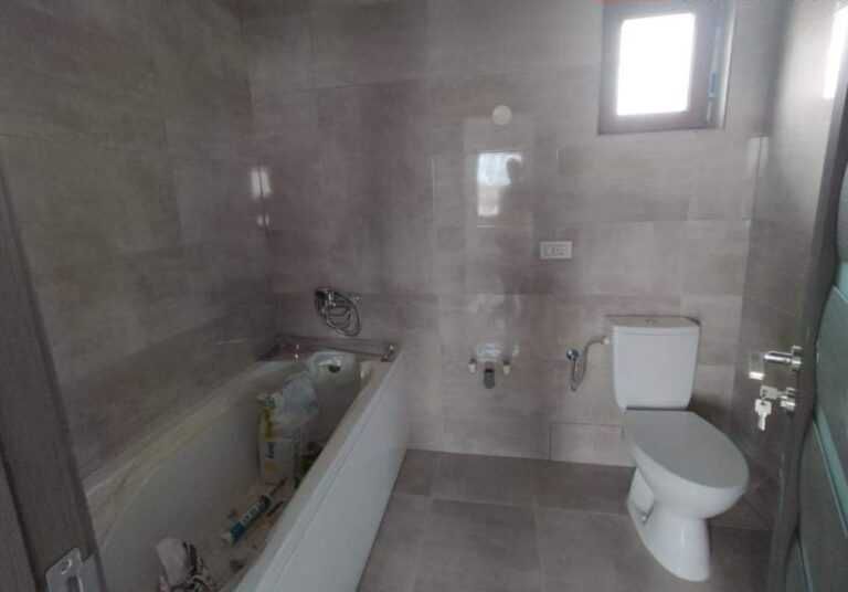 Casa modulara pe structura metalica si panou sandwich termoizolant