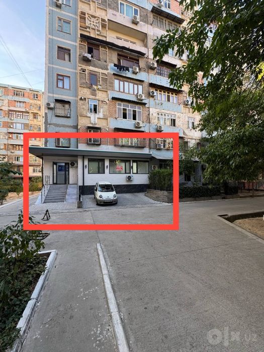 Под бизнес-64 кв.м,Паркентский базар! Внутри массива,цена 125.000 $