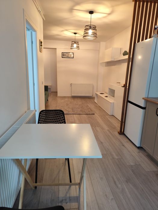 Închiriez apartament cu două camere in Cluj.