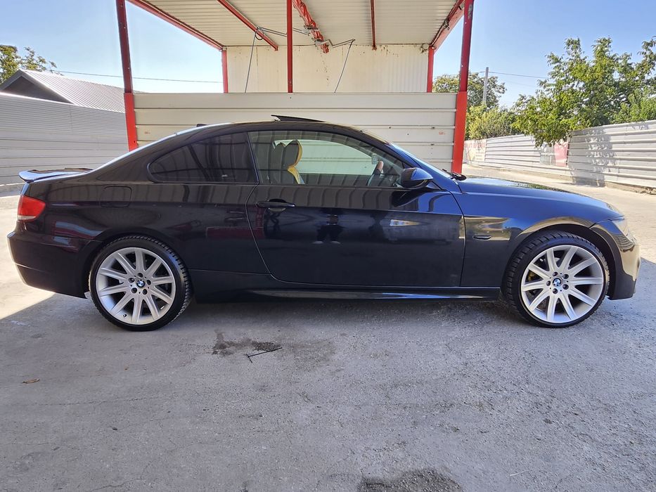 Vand BMW seria 3 2007 motor 2.0