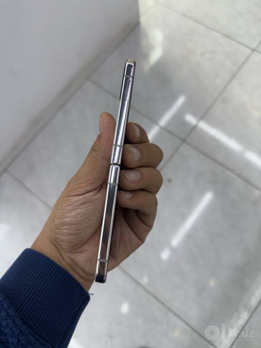 Samsung Flip 4 8/256 GB silver Korea