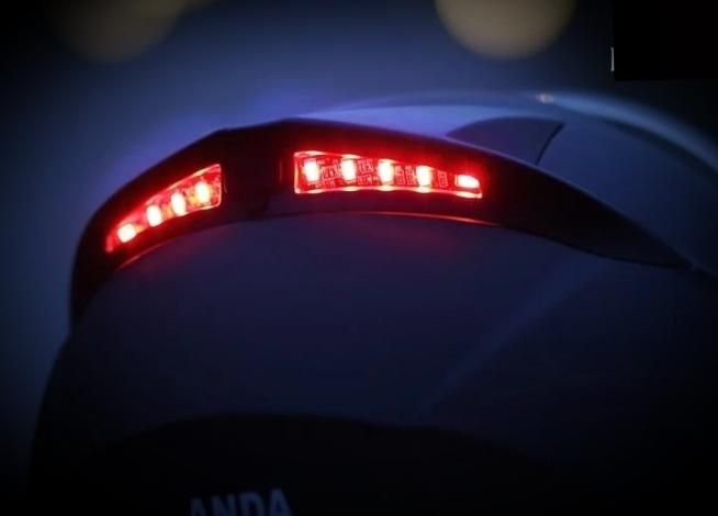 ANDA каска за мотор с LED лампа