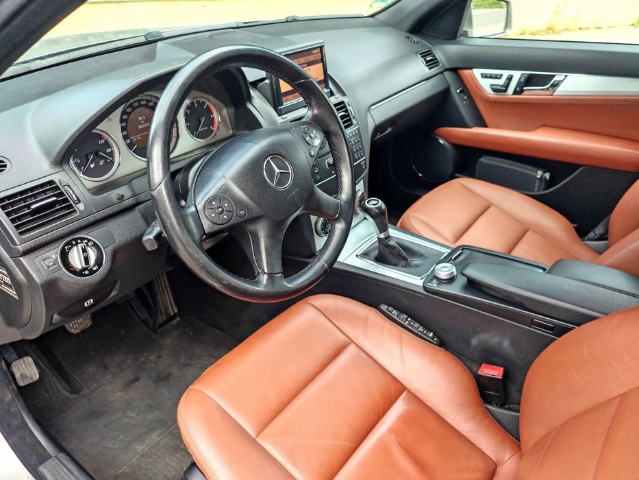 Mercedes-Benz Clasa C(w204) 220 CDI 2009 Avantgarde