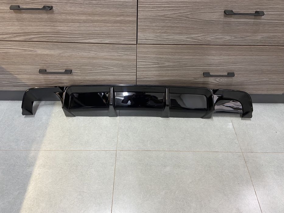 Губа диффузор спойлер в бампер Бмв е39 губа диффузор Bmw e39 спойлер