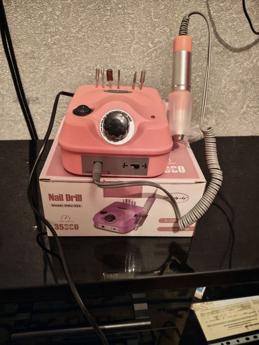 Продаю машинку для ногтей