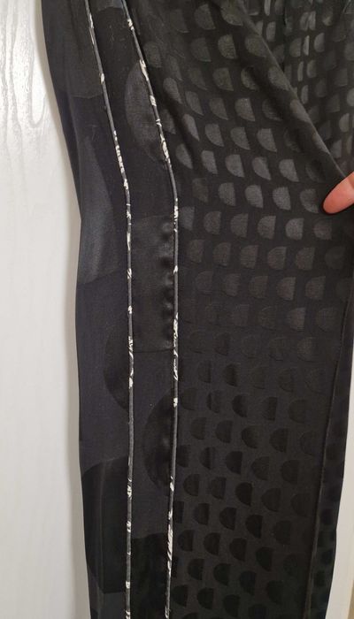 Pantaloni cu vipușcă Desigual mar. 40