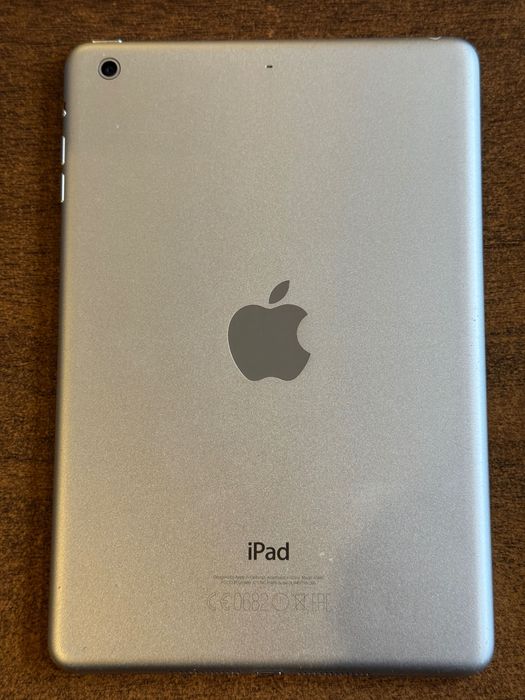 iPad mini 2, 32GB, чист iCloud