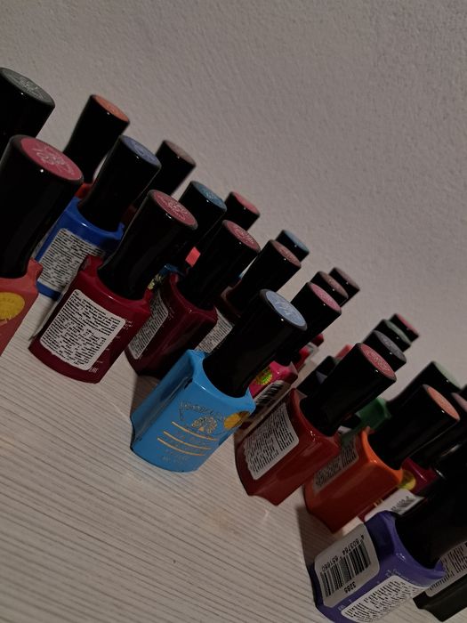 Set 26 lacuri de unghii Global Fashion – NOI, culori superbe!