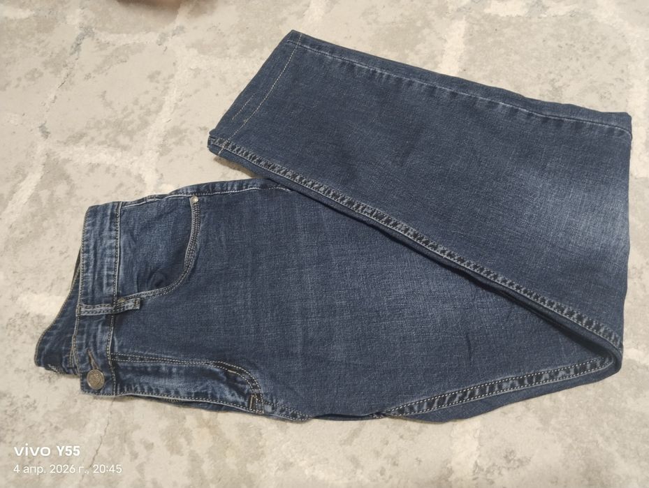 Продам джинсы мужские